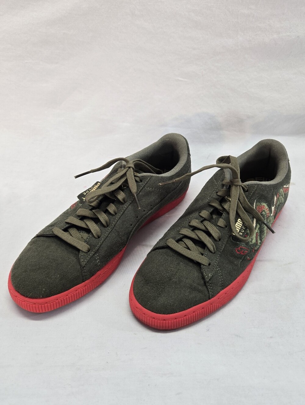 Puma Court Classic Suede Men's Size 10 Green "Dragon Patch" Sneakers Shoes
